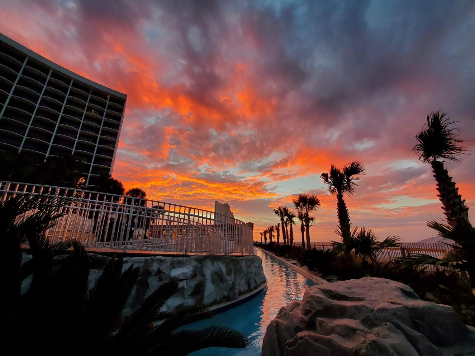 Holiday Inn Resort Panama City Beach By Ihg Exterior photo
